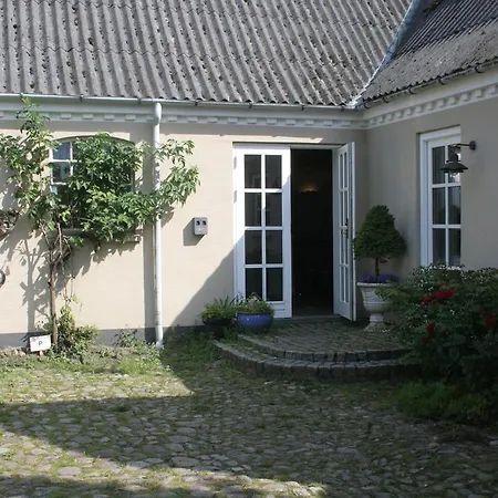 Bed & Breakfast Teglgaarden 3*